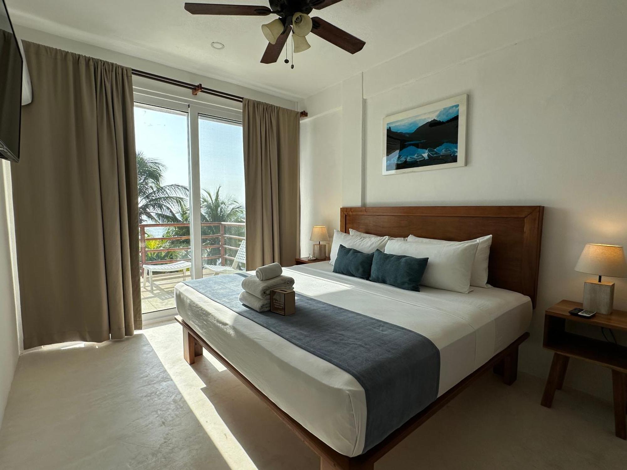 Noah Hotel&suites 3*