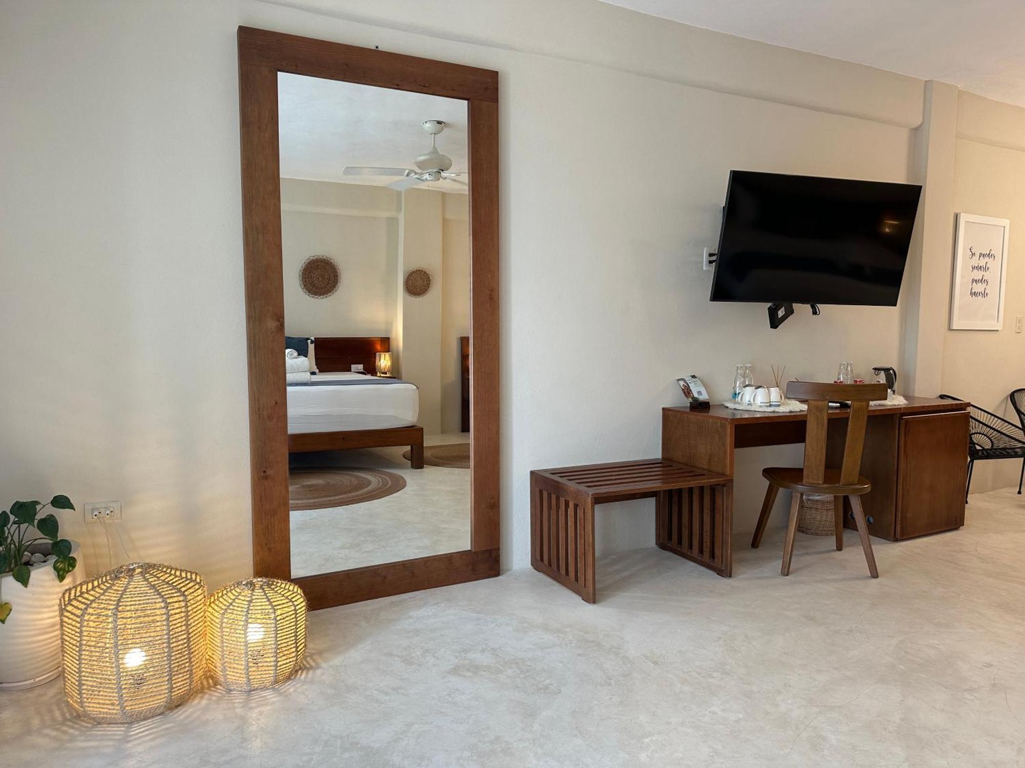 Noah Hotel&suites 3*