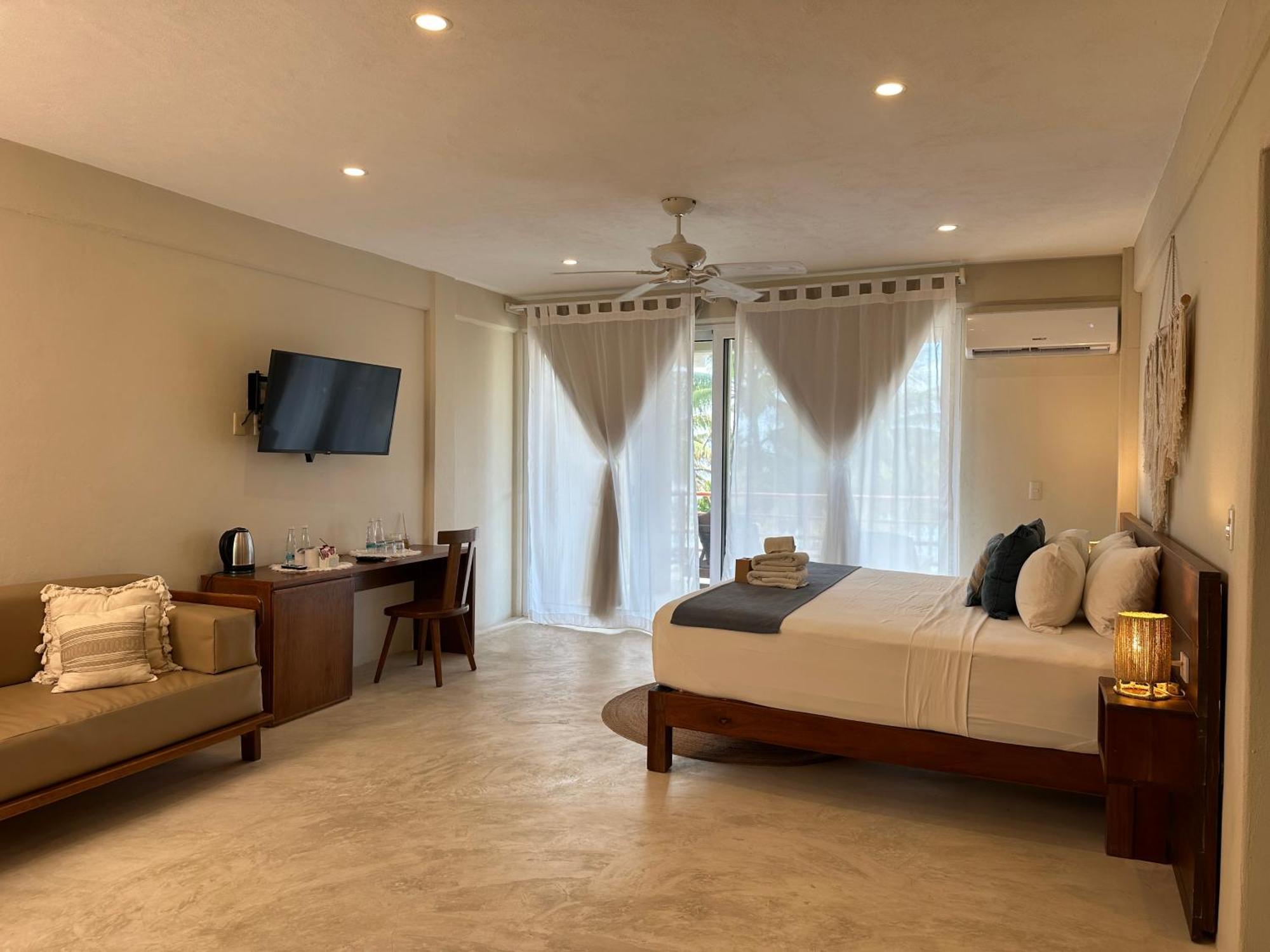 Noah Hotel&suites Hotel 3*